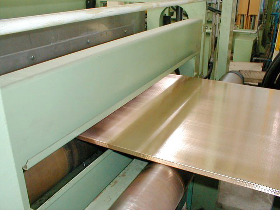 4.铣面 铣削后 板.JPG